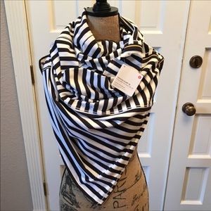 Lululemon Vinyasa Scarf *RARE*